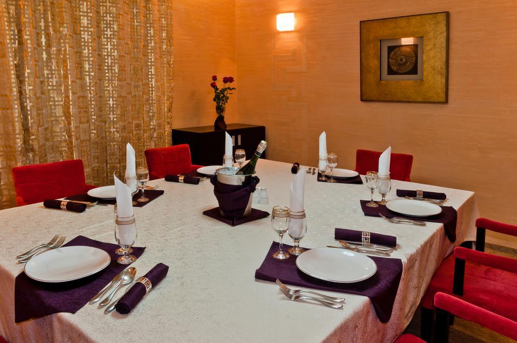 Urgoo Hotel Улан-Батор Экстерьер фото